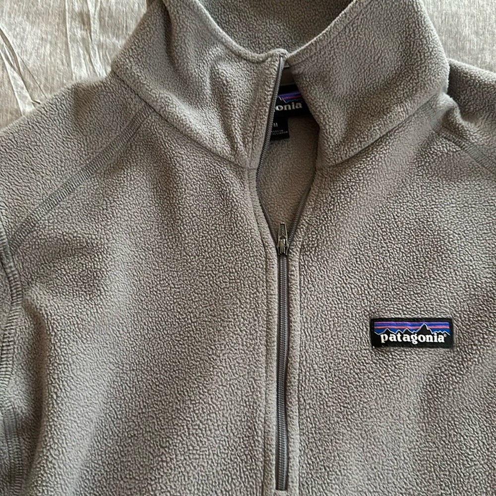 Patagonia size medium, light fleece pullover